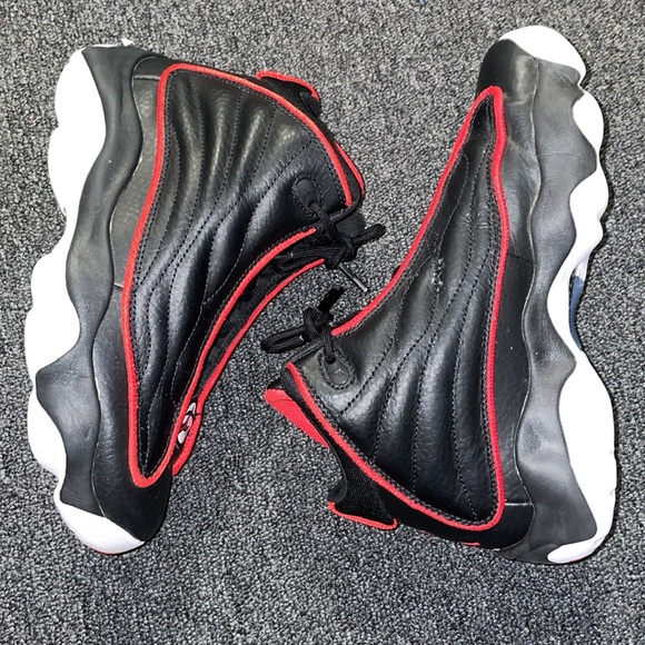 Black & Red Jordans - Picture 3 of 7